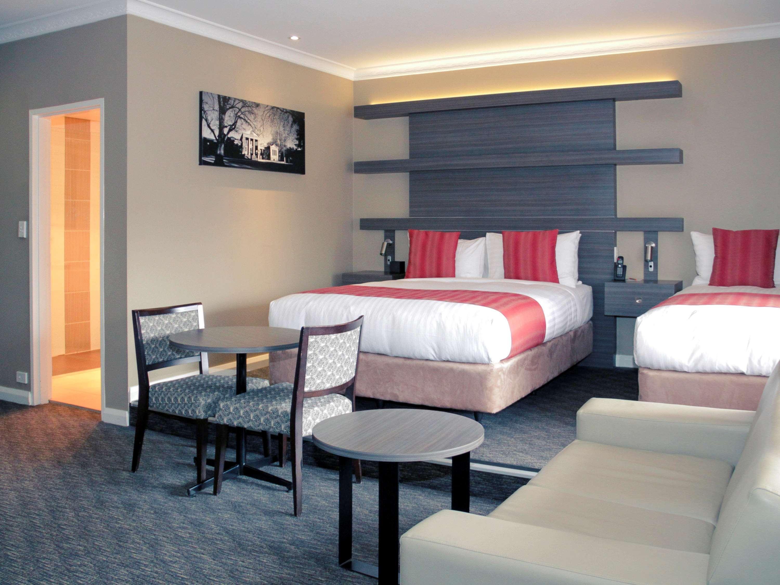 Mercure Orange Exterior foto