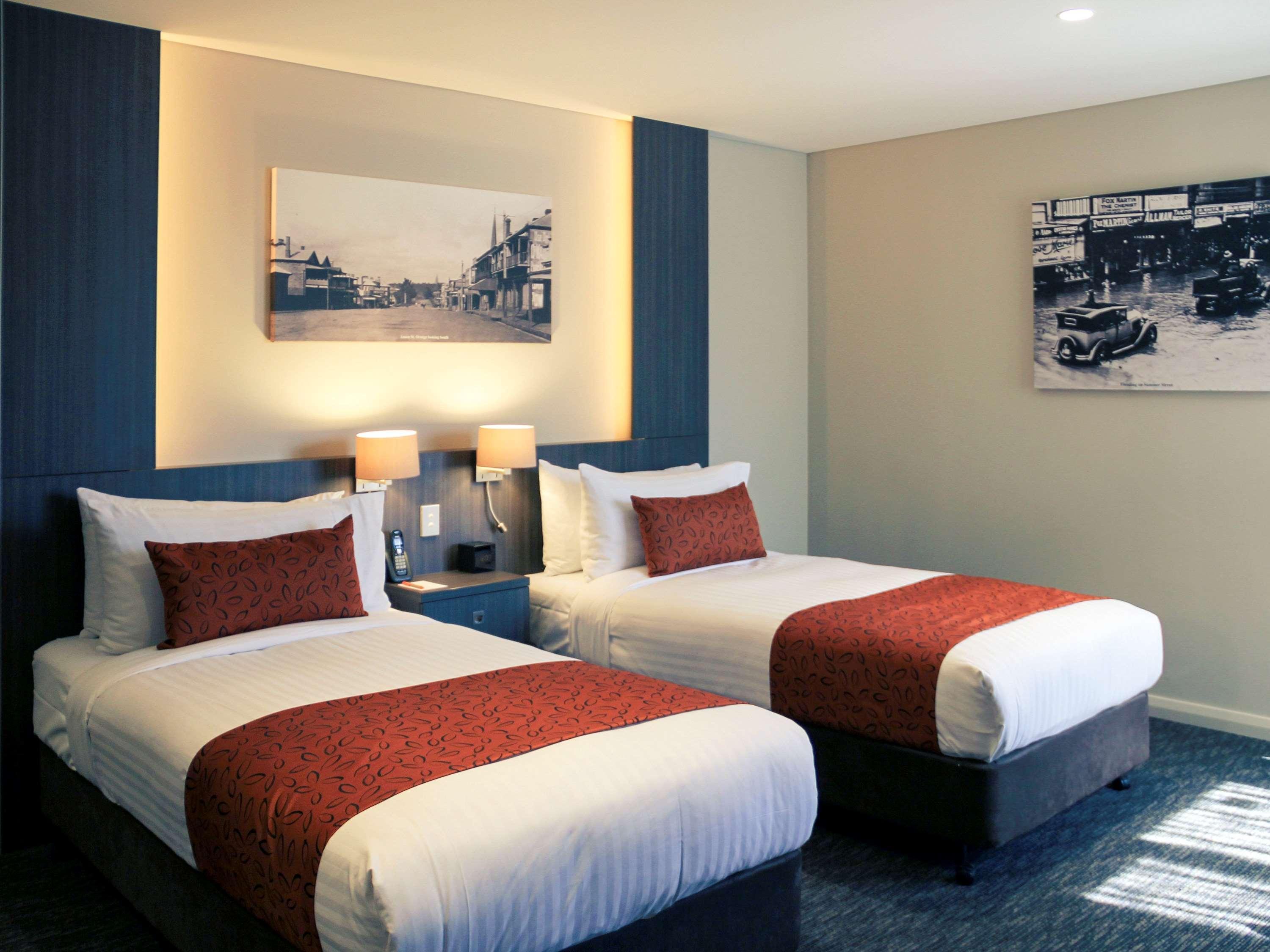 Mercure Orange Exterior foto