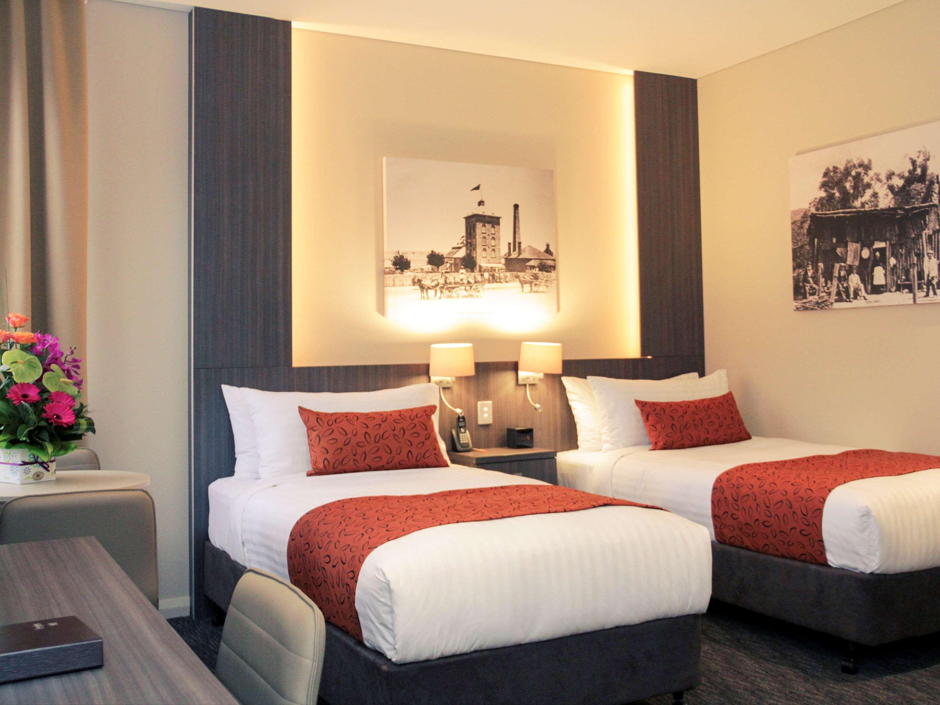Mercure Orange Exterior foto